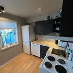 Entire Flat Centrum With Balcony Close To The Airport * 索拉
