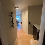 Entire Flat Centrum With Balcony Close To The Airport 索拉